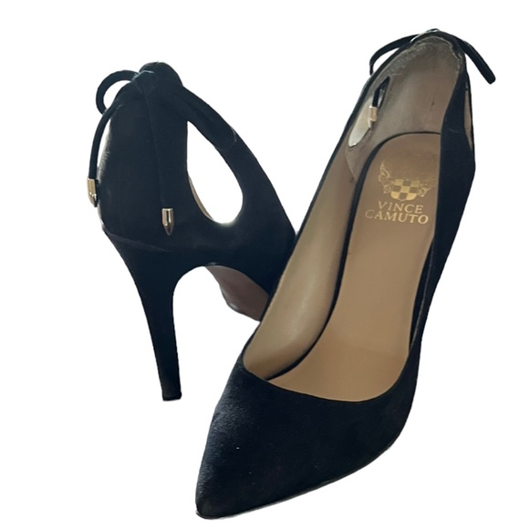 VINCE CAMUTO BLACK SUEDE HIGH HEEL PUMPS "CARISSAH" W BOW ACCENT & CUTOUT - Picture 1 of 9